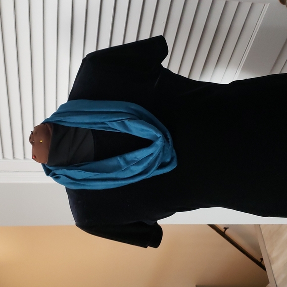 Scarf - Picture 2 of 3